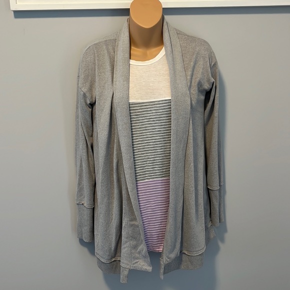 LAST CHANCE-Maurice’s button back cardigan - Picture 1 of 6